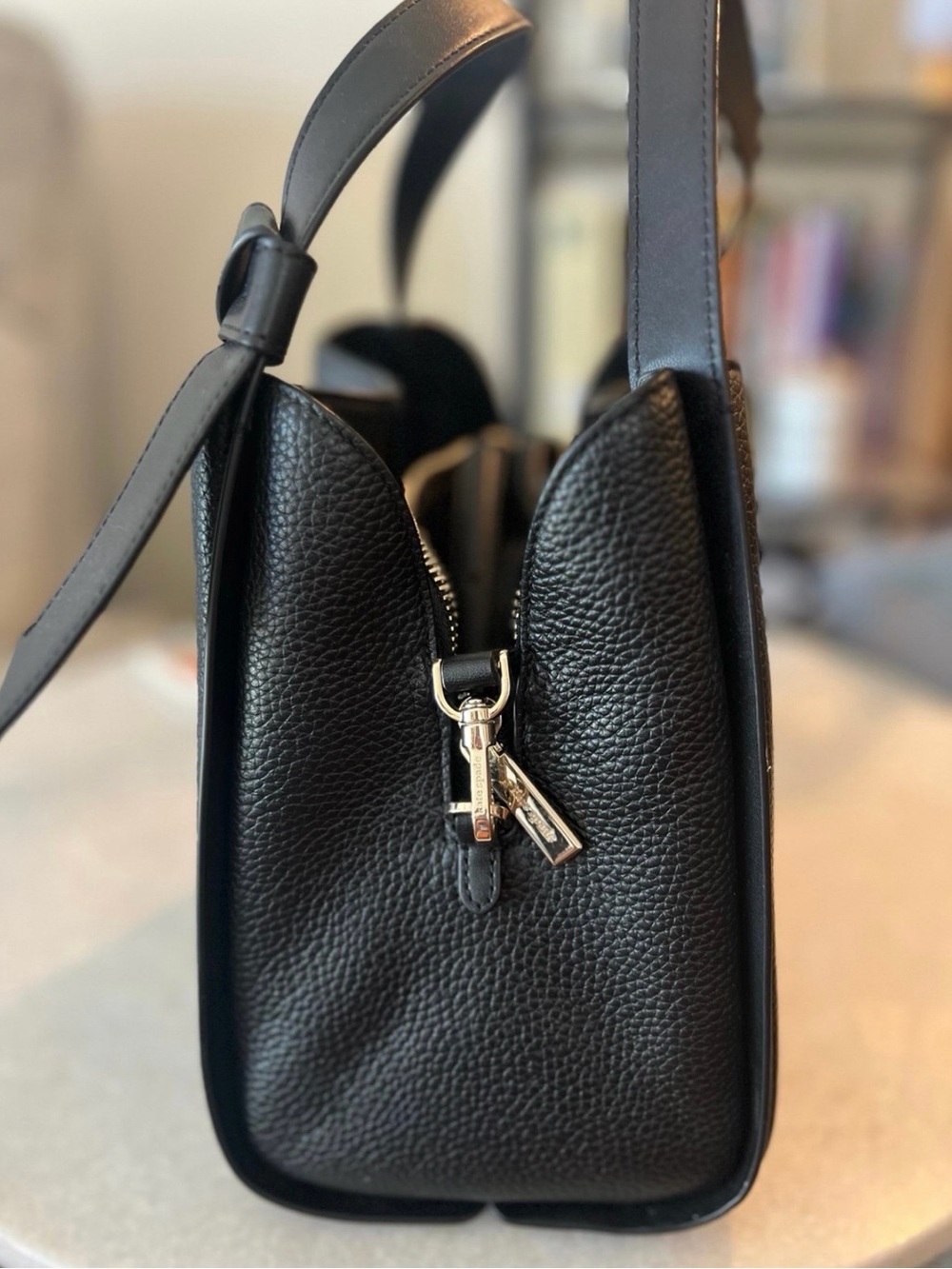 kate spade black pebbled leather knott carryall crossbody or great smaller purse - Picture 2 of 8
